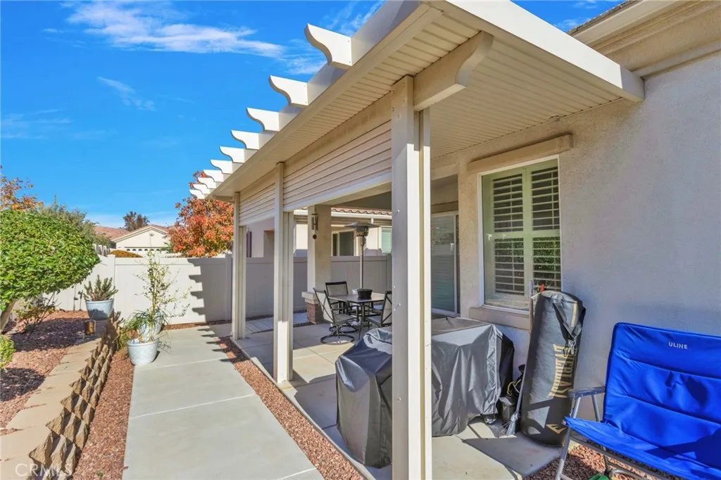 11166 Avonlea, Apple Valley, California 92308 home-pic-25
