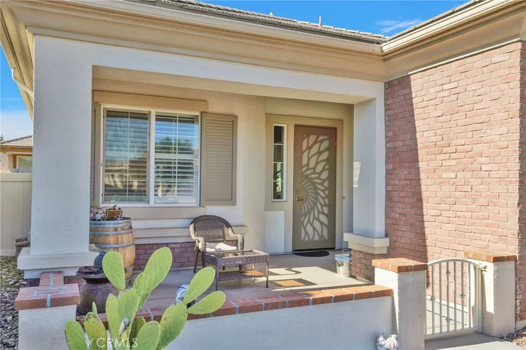 11166 Avonlea, Apple Valley, California 92308 home-pic-41