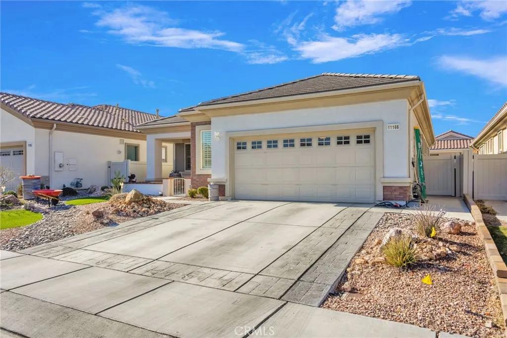 11166 Avonlea, Apple Valley, California 92308 home-pic-39