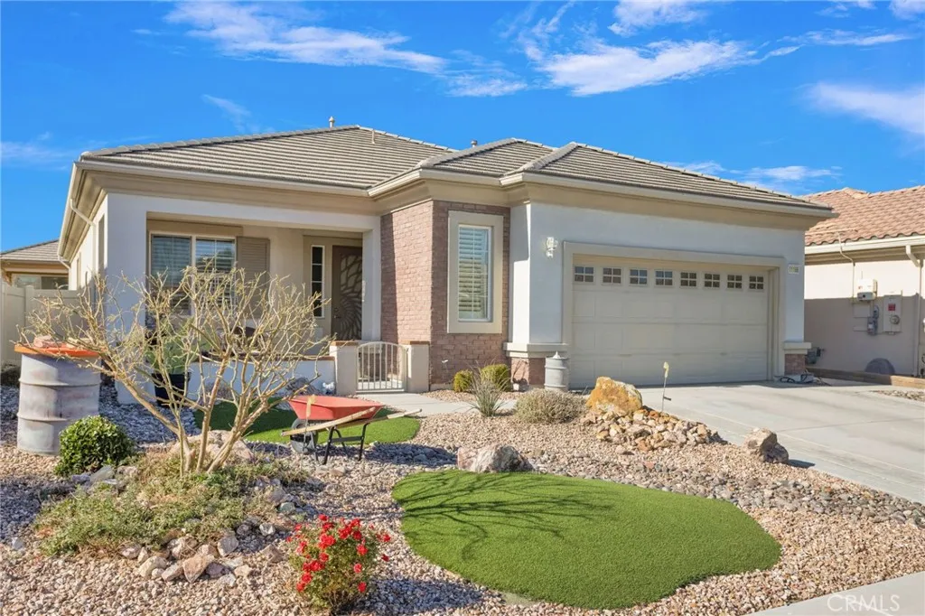 11166 Avonlea, Apple Valley, California 92308 home-pic-37