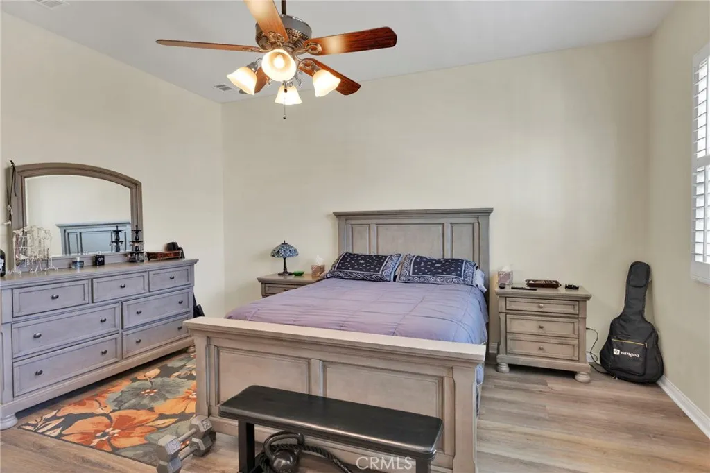 11166 Avonlea, Apple Valley, California 92308 home-pic-3