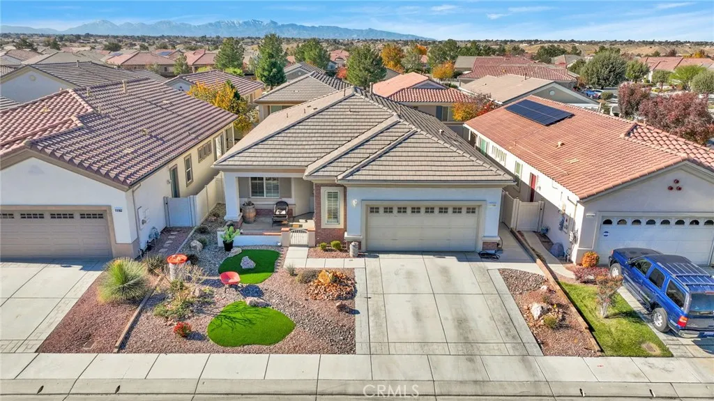 11166 Avonlea, Apple Valley, California 92308 home-pic-38
