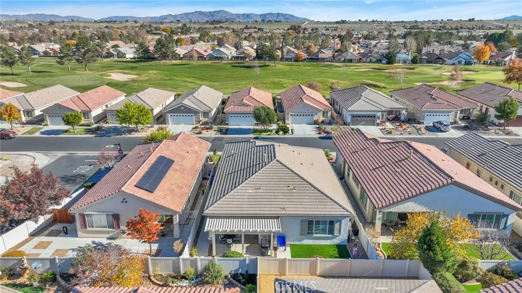11166 Avonlea, Apple Valley, California 92308 home-pic-43