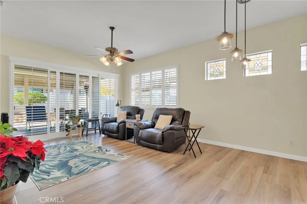 11166 Avonlea, Apple Valley, California 92308 home-pic-7