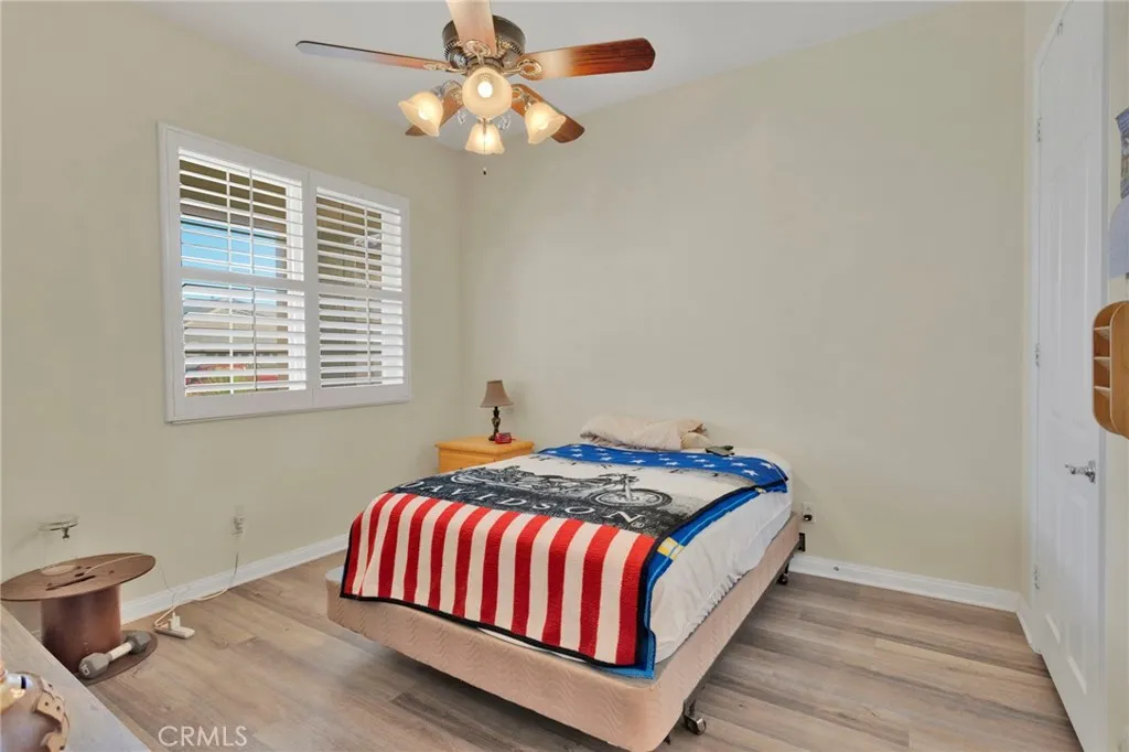 11166 Avonlea, Apple Valley, California 92308 home-pic-20