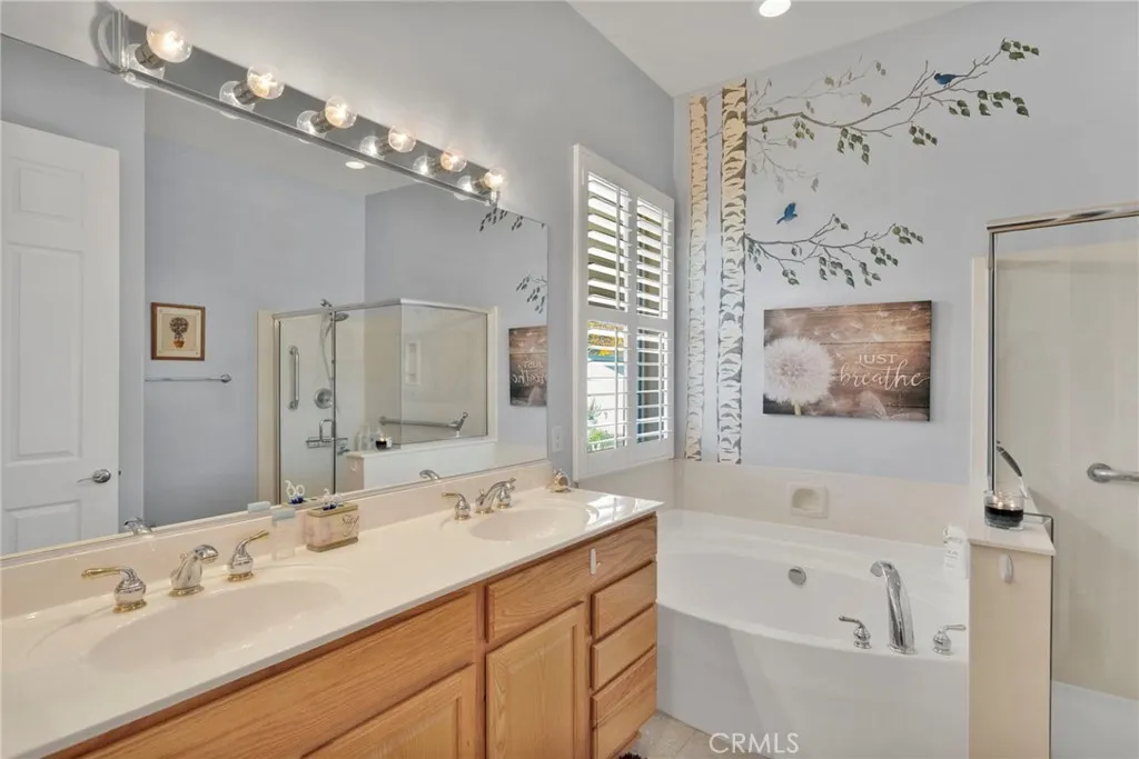 11166 Avonlea, Apple Valley, California 92308 home-pic-17