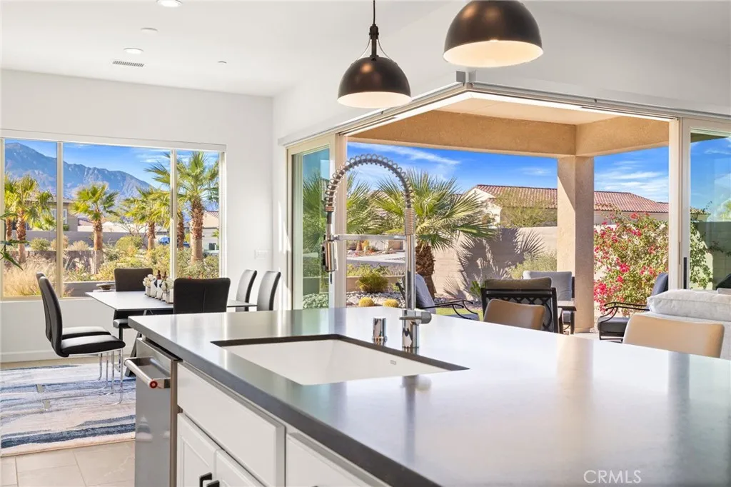 11 Chablis, Rancho Mirage, California 92270 home-pic-20