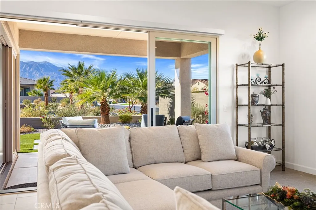 11 Chablis, Rancho Mirage, California 92270 home-pic-11
