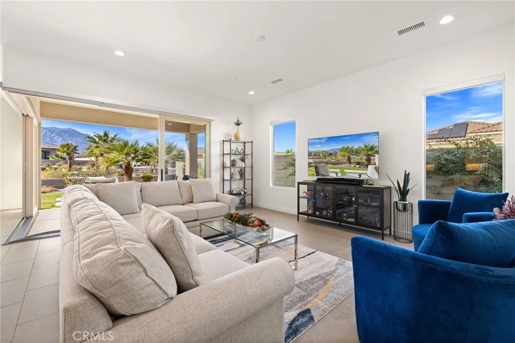 11 Chablis, Rancho Mirage, California 92270 home-pic-8