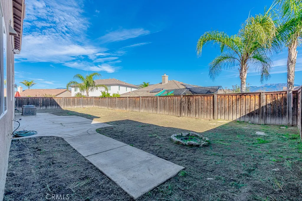 373 Palo Santa, San Jacinto, California 92582 home-pic-32