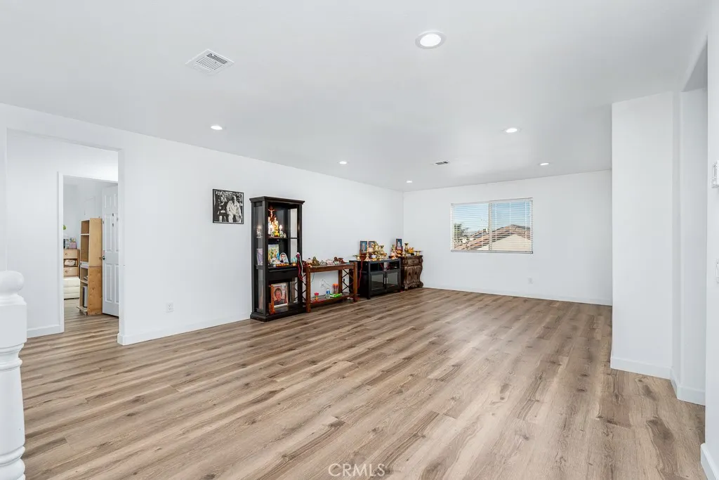 373 Palo Santa, San Jacinto, California 92582 home-pic-17