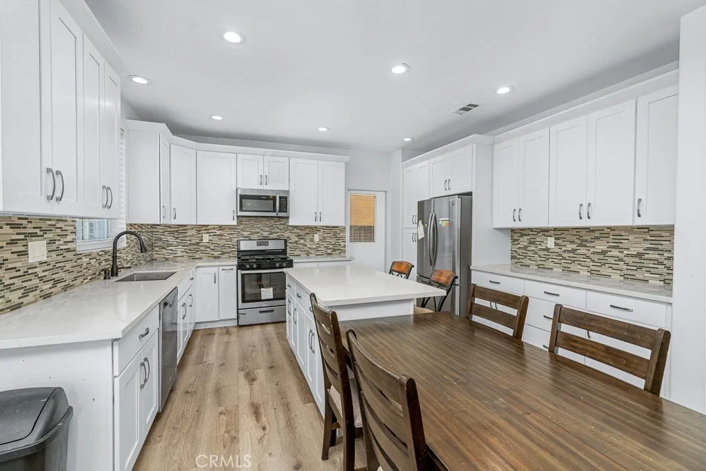 373 Palo Santa, San Jacinto, California 92582 home-pic-7