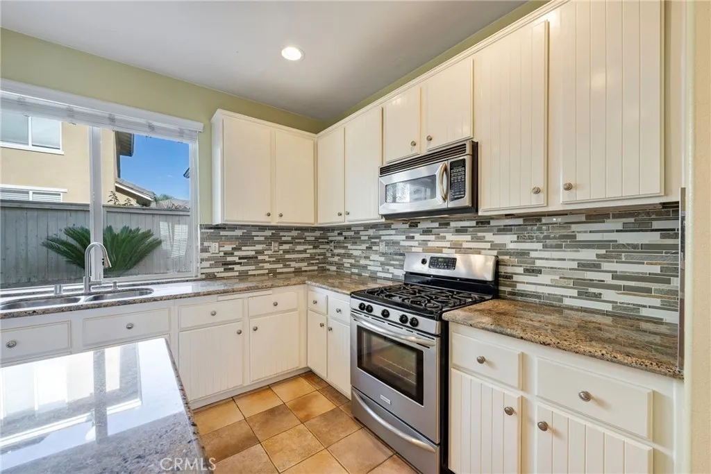 11 Springwater Dr, Buena Park, California 90621 home-pic-12