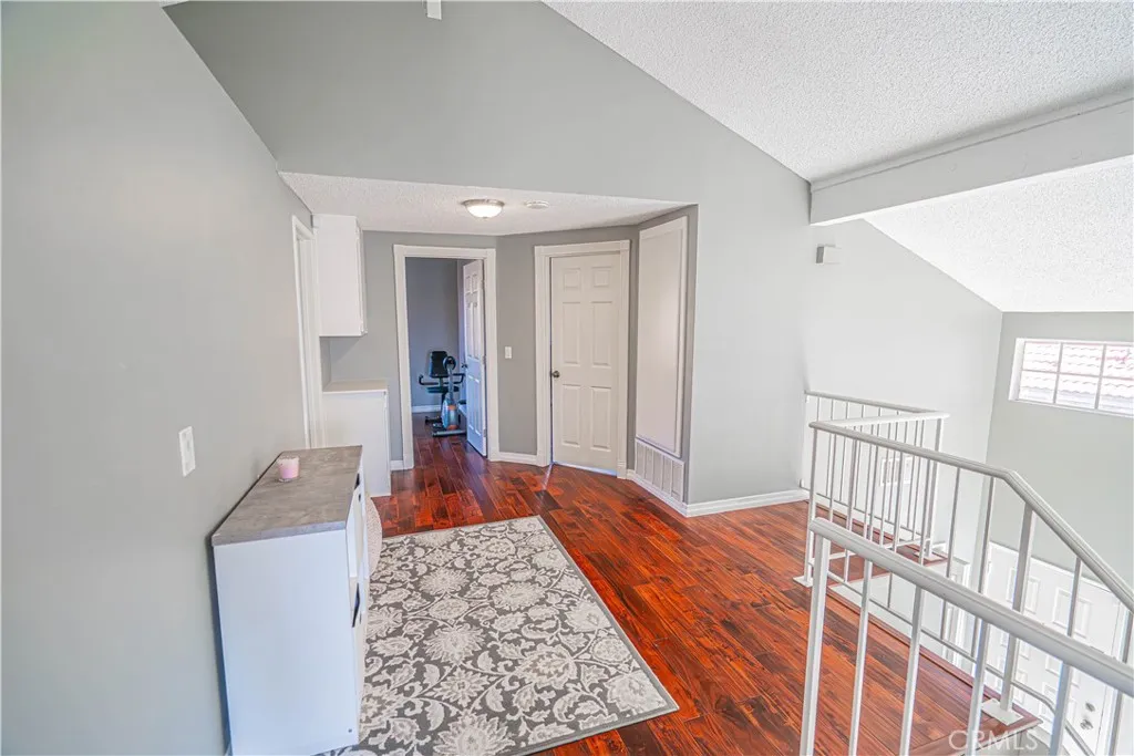 28076 Wildwind Drive, Canyon Country, California 91351 home-pic-19