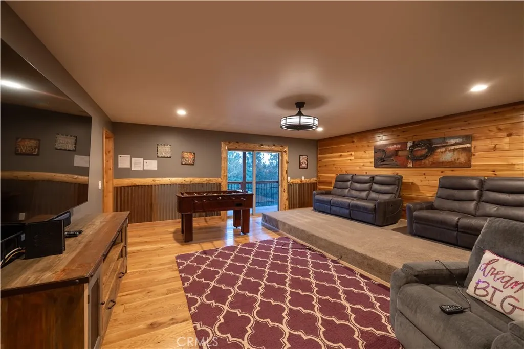 43451 Sheephorn Road, Big Bear Lake, California 92315 home-pic-12