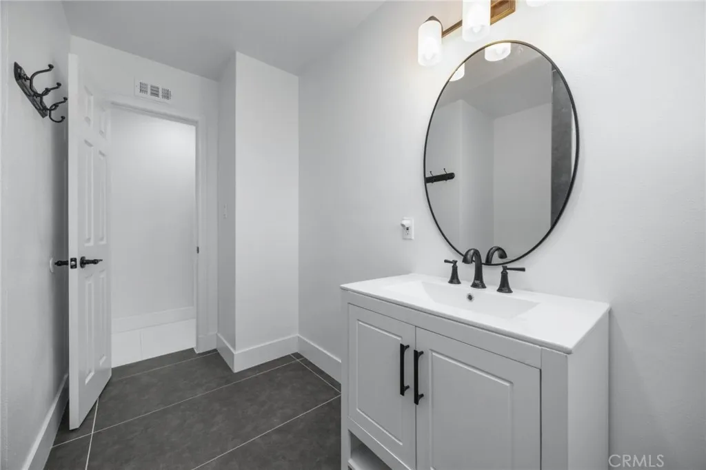 230 S Camellia, Anaheim, California 92804 home-pic-29