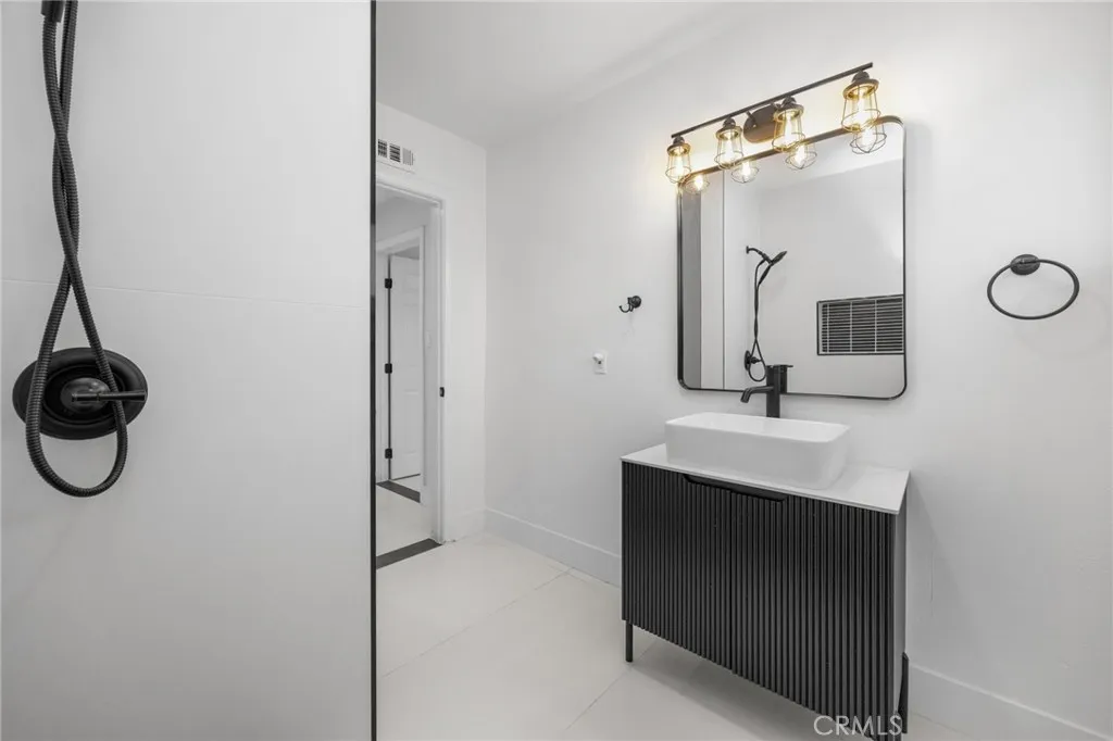 230 S Camellia, Anaheim, California 92804 home-pic-21