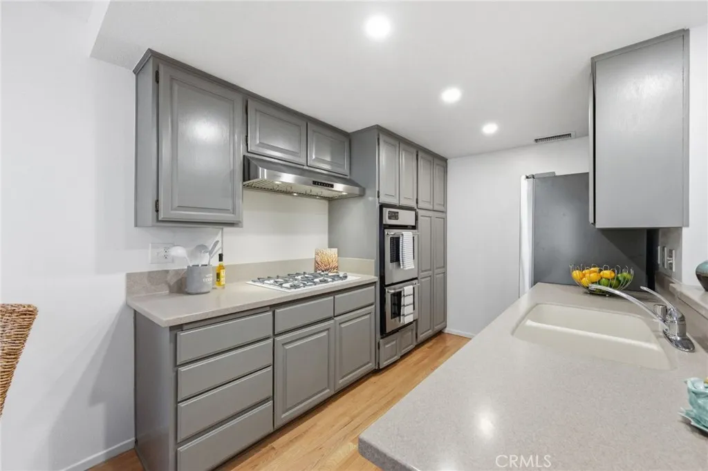 4320 Glencoe Avenue 2, Marina Del Rey, California 90292 home-pic-16