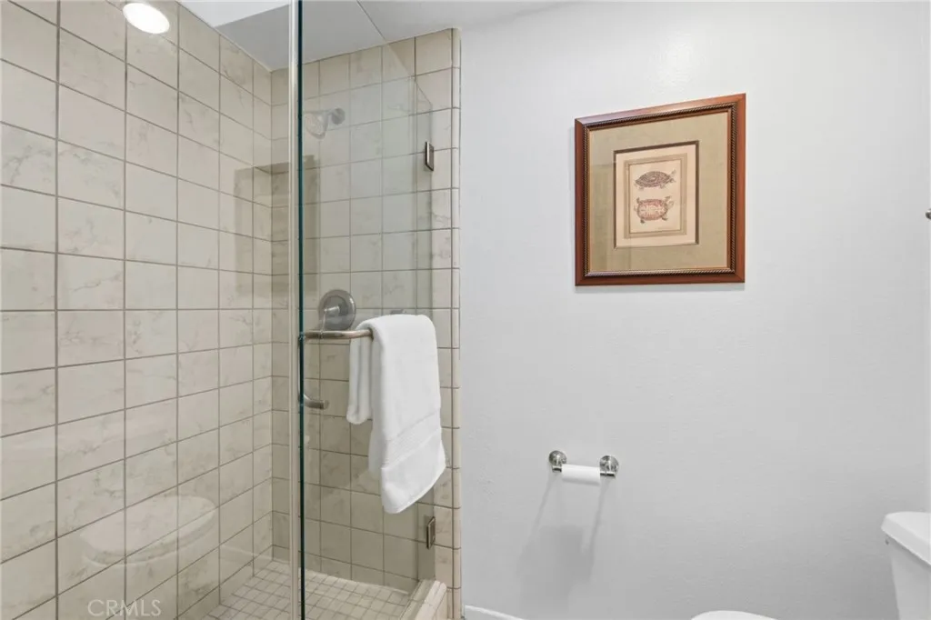 4320 Glencoe Avenue 2, Marina Del Rey, California 90292 home-pic-23