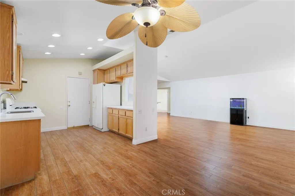 833 Empressa Court, Hemet, California 92543 home-pic-8
