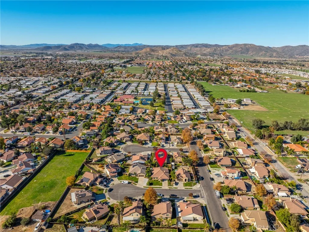833 Empressa Court, Hemet, California 92543 home-pic-36