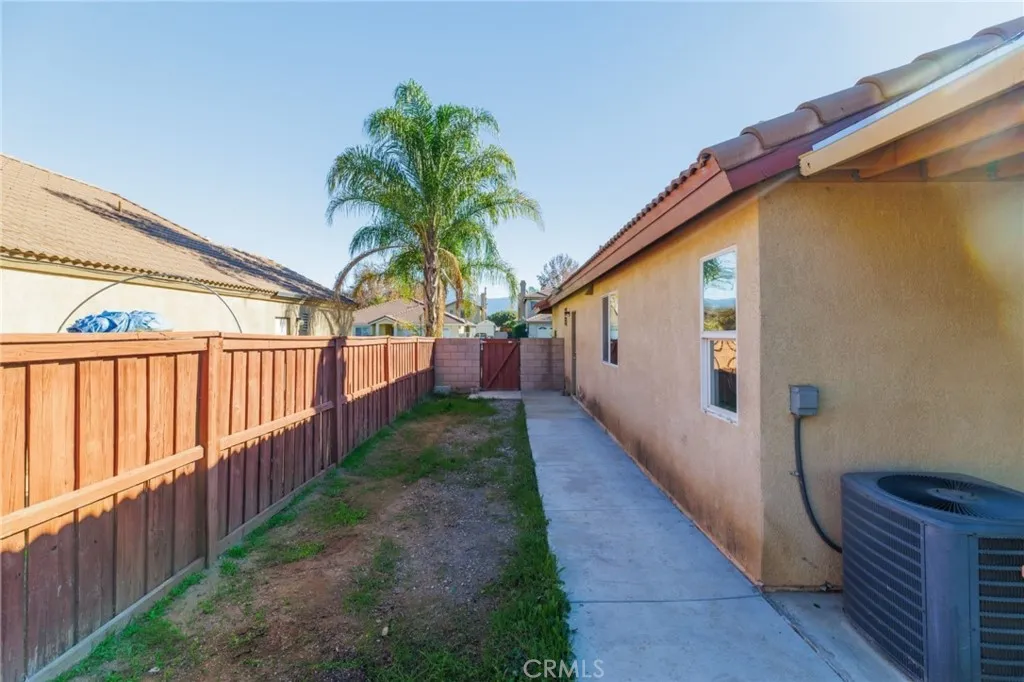 833 Empressa Court, Hemet, California 92543 home-pic-29
