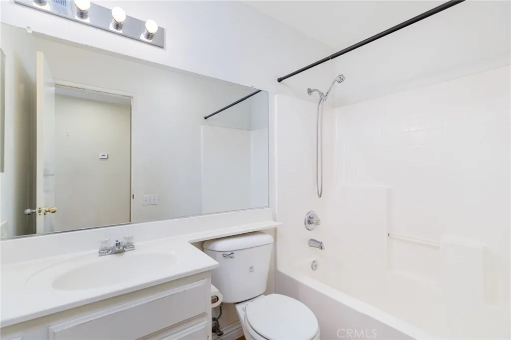 833 Empressa Court, Hemet, California 92543 home-pic-21