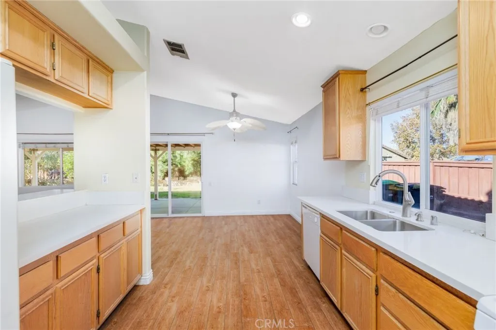 833 Empressa Court, Hemet, California 92543 home-pic-11
