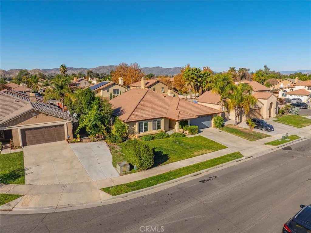 833 Empressa Court, Hemet, California 92543 home-pic-30