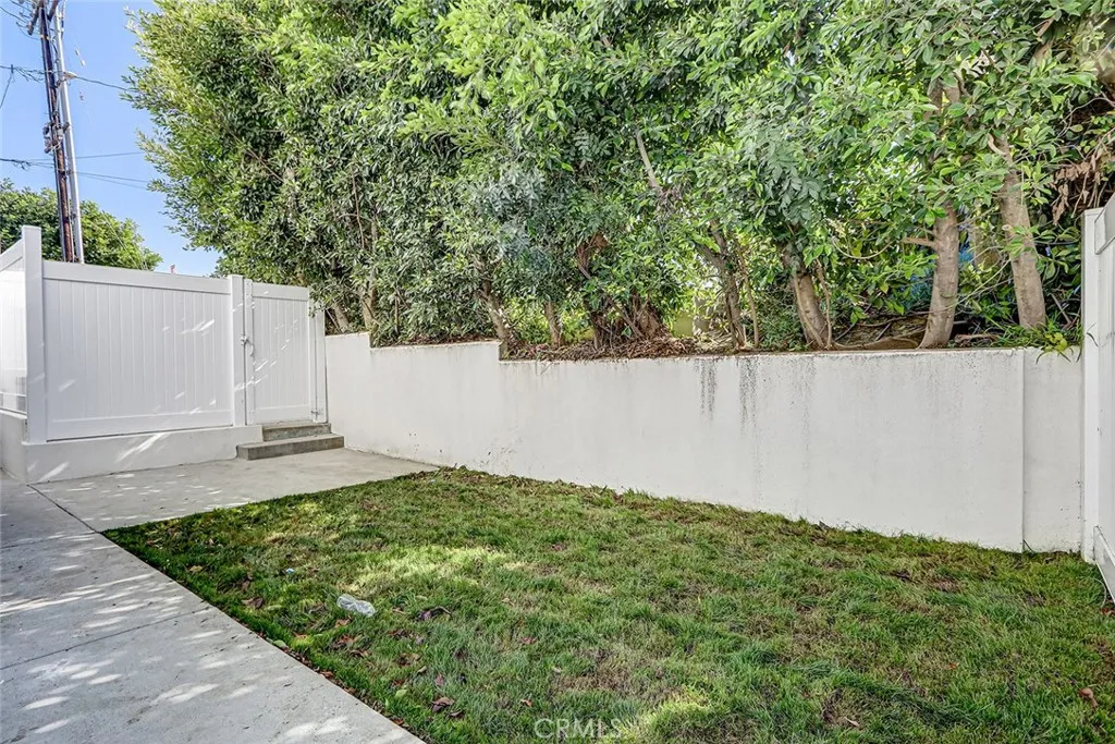 2009 Blossom Lane, Redondo Beach, California 90278 home-pic-39