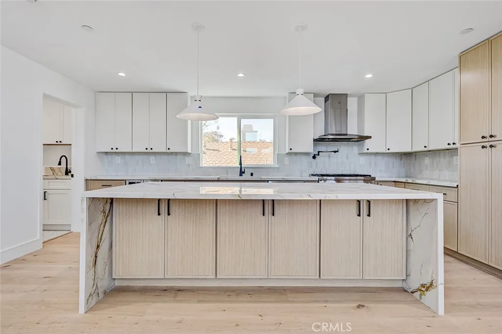 2009 Blossom Lane, Redondo Beach, California 90278 home-pic-10