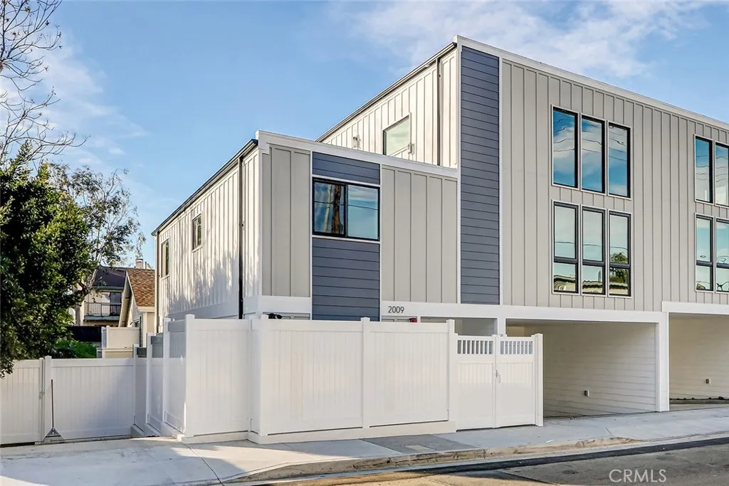 2009 Blossom Lane, Redondo Beach, California 90278 home-pic-1