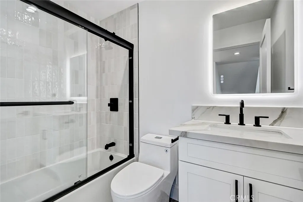 2009 Blossom Lane, Redondo Beach, California 90278 home-pic-19