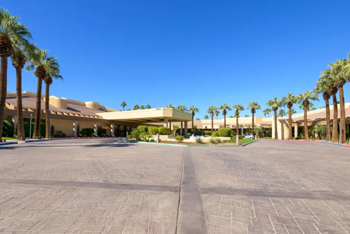 41_Palm_Valley_CC2_mls