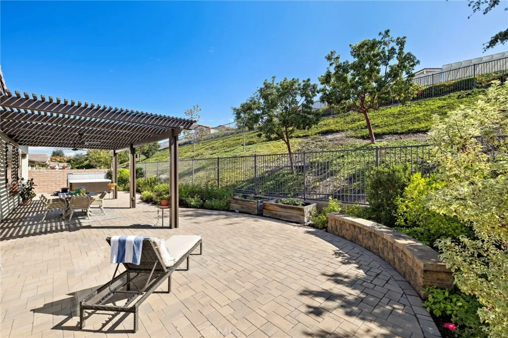 88 Cerrero Court, Rancho Mission Viejo, California 92694 home-pic-36