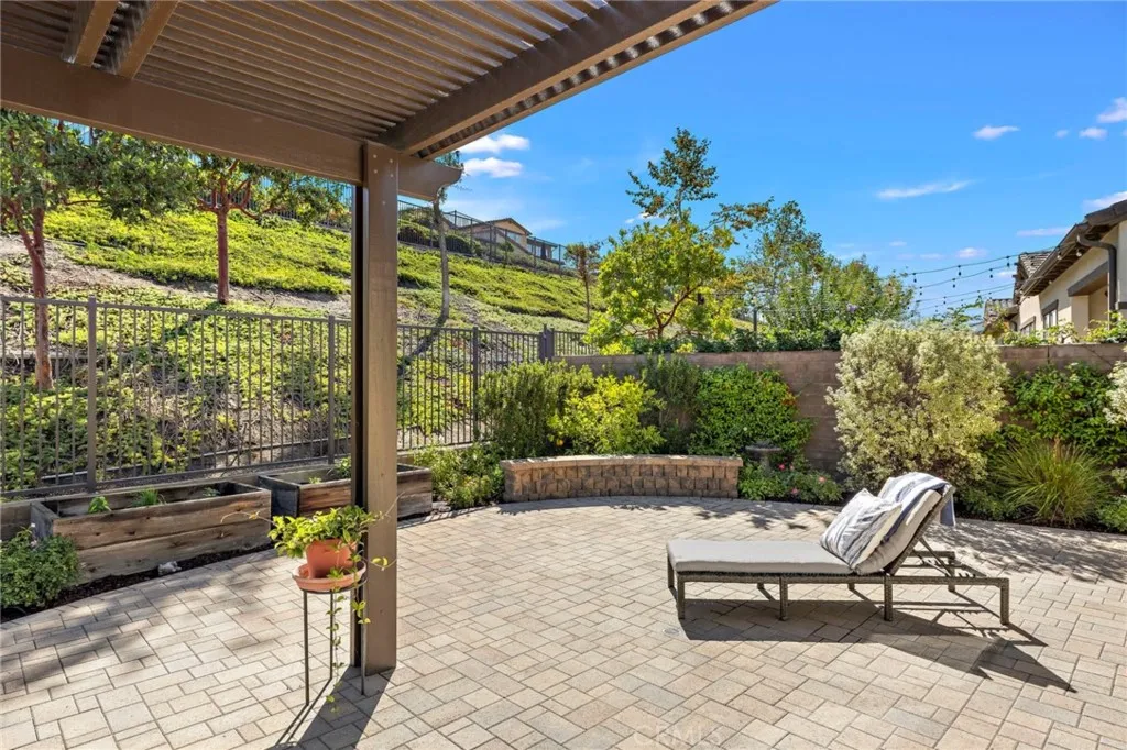 88 Cerrero Court, Rancho Mission Viejo, California 92694 home-pic-35