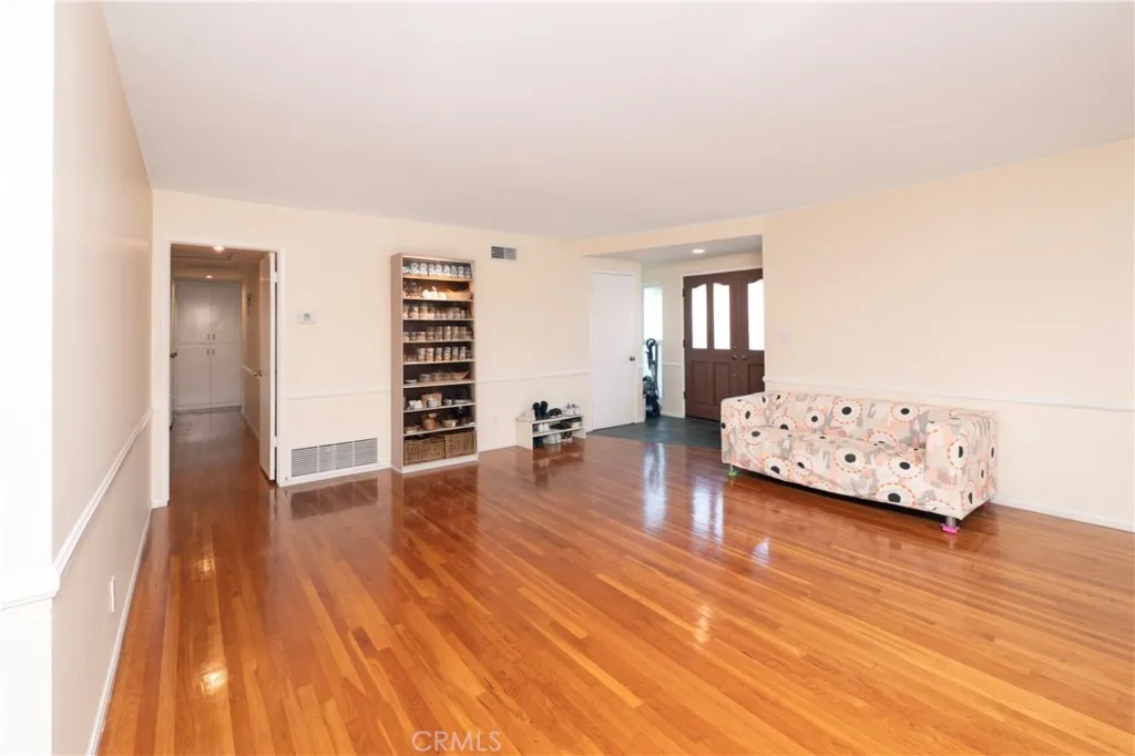 19844 Squire, Covina, California 91724 home-pic-9