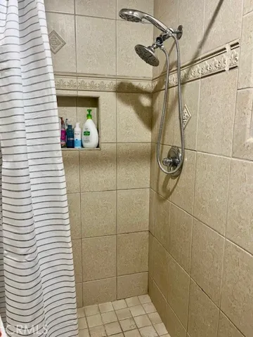 PRIMAY WALK-IN SHOWER