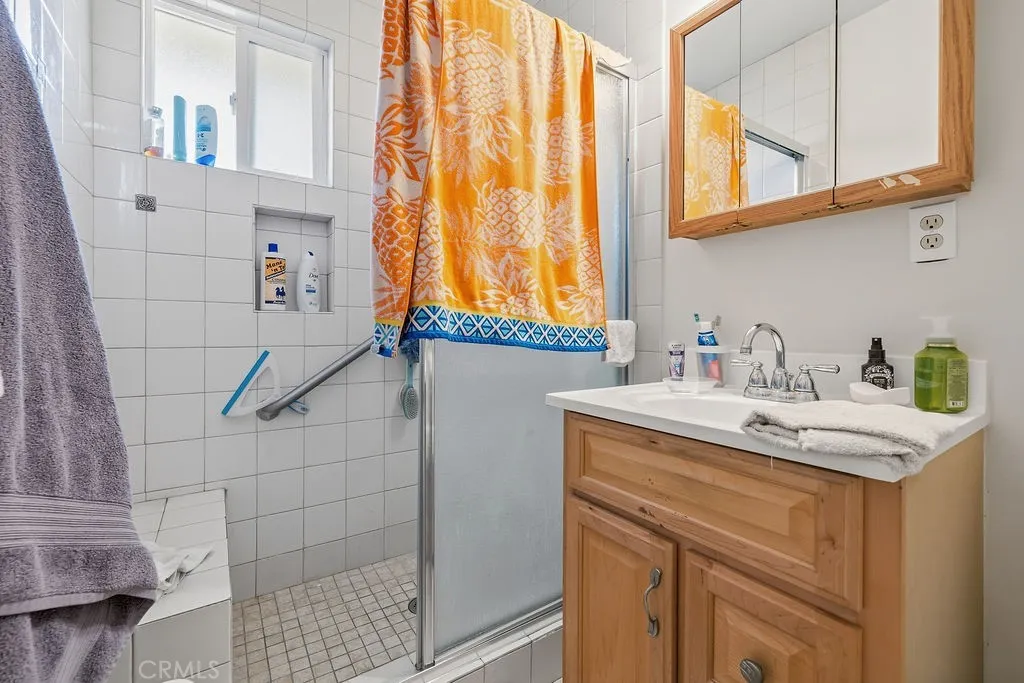 1640 Cinco Robles, Duarte, California 91010 home-pic-6