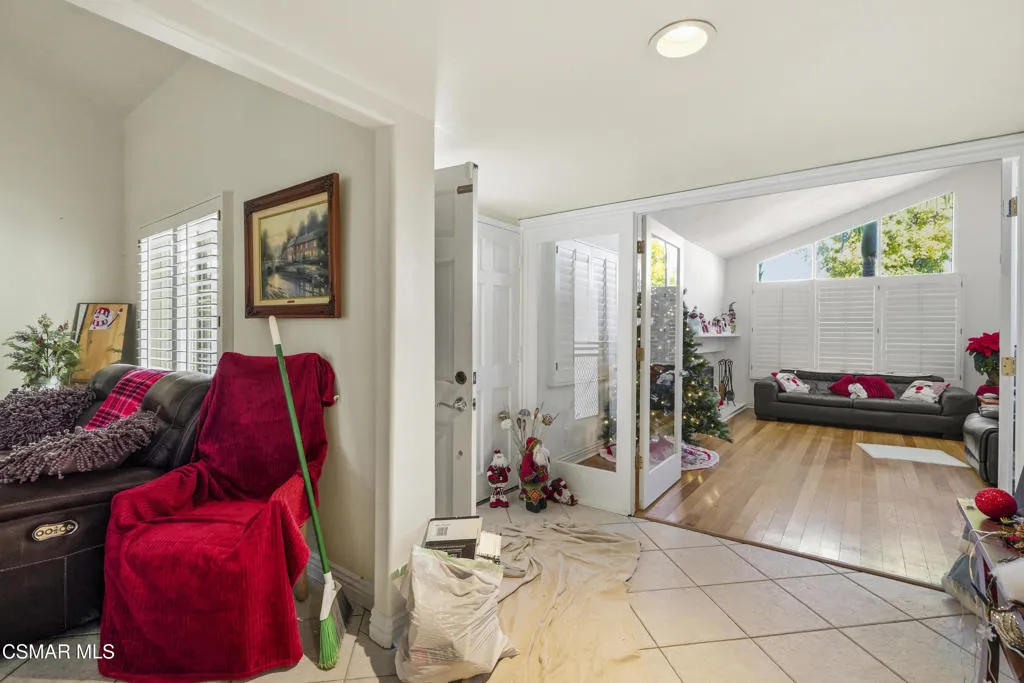 29148 Hillrise Drive, Agoura Hills, California 91301 home-pic-8