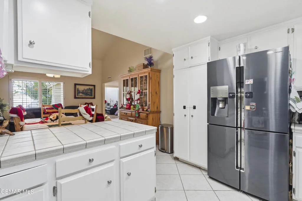 29148 Hillrise Drive, Agoura Hills, California 91301 home-pic-17