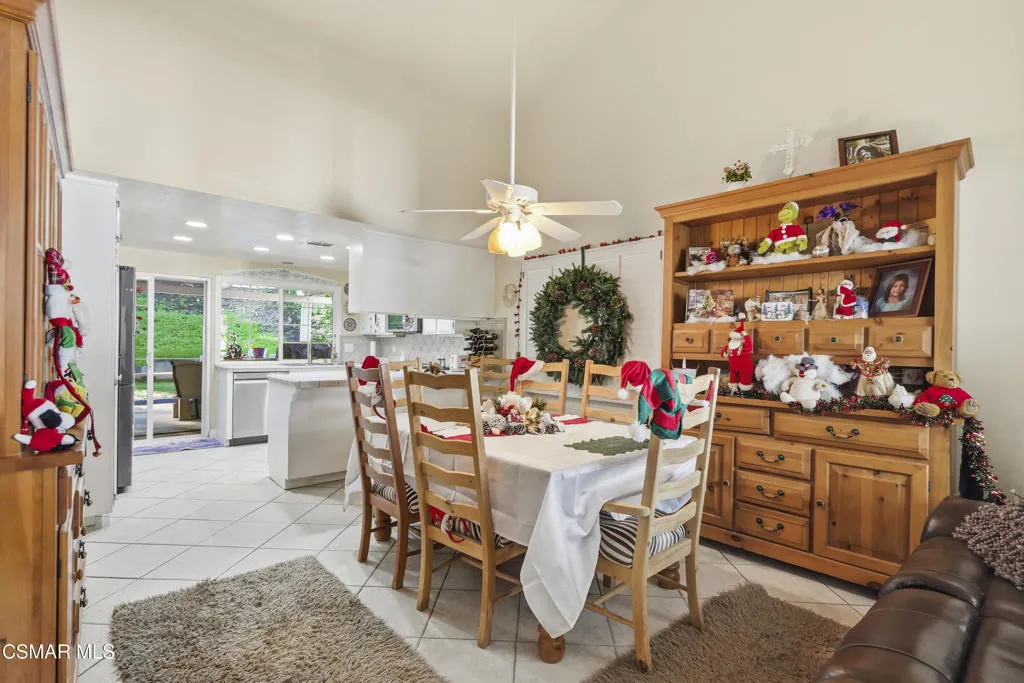 29148 Hillrise Drive, Agoura Hills, California 91301 home-pic-12