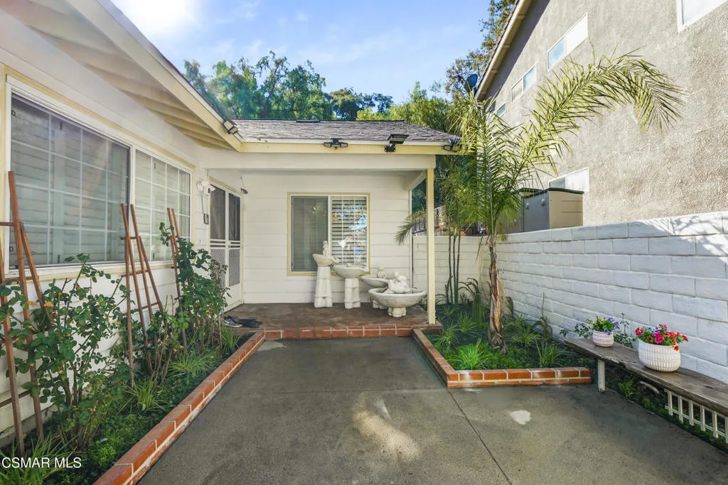 29148 Hillrise Drive, Agoura Hills, California 91301 home-pic-4