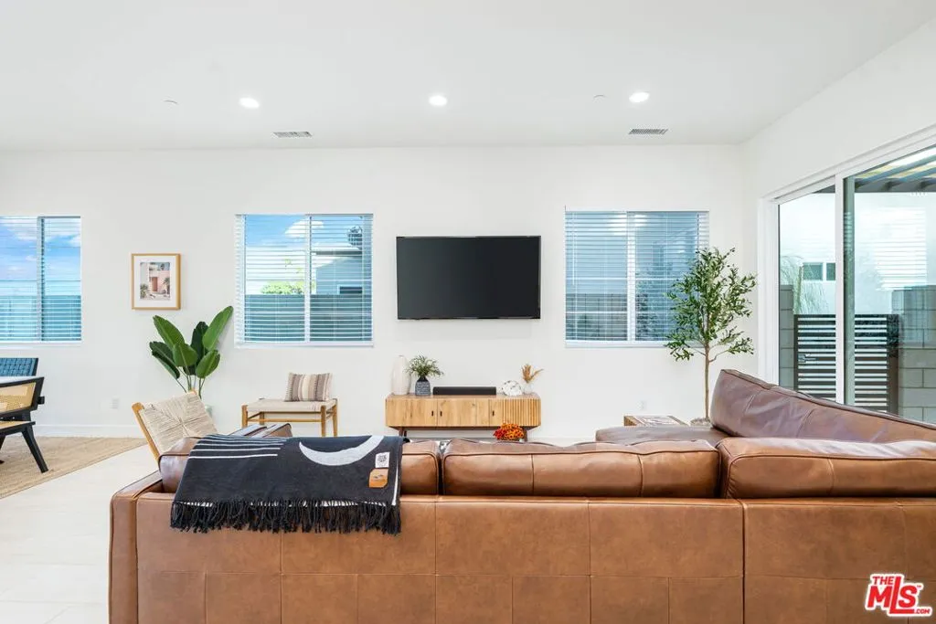 1605 Candela Court, Palm Springs, California 92264 home-pic-3