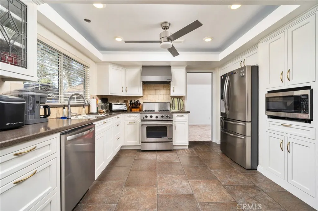 12 Quail Creek Lane, Pomona, California 91766 home-pic-5