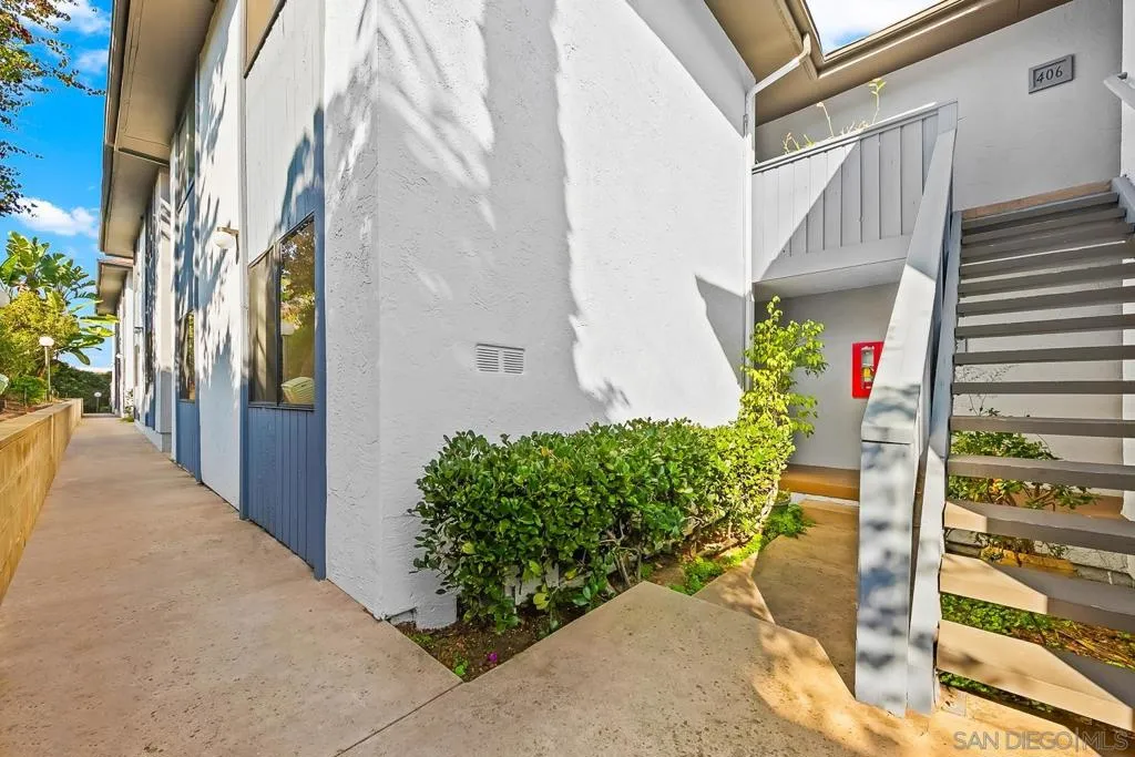 3219 Midway Dr 407, San Diego, California 92110 home-pic-2