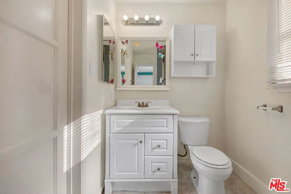 5122 W Avenue L10, Lancaster, California 93536 home-pic-7