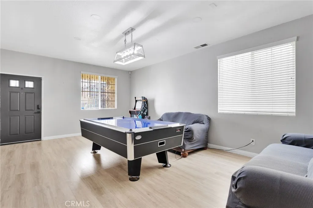 13888 Chestnut, Victorville, California 92392 home-pic-7