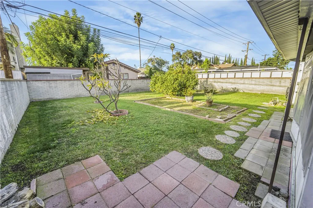 10809 Pangborn Avenue, Downey, California 90241 home-pic-20