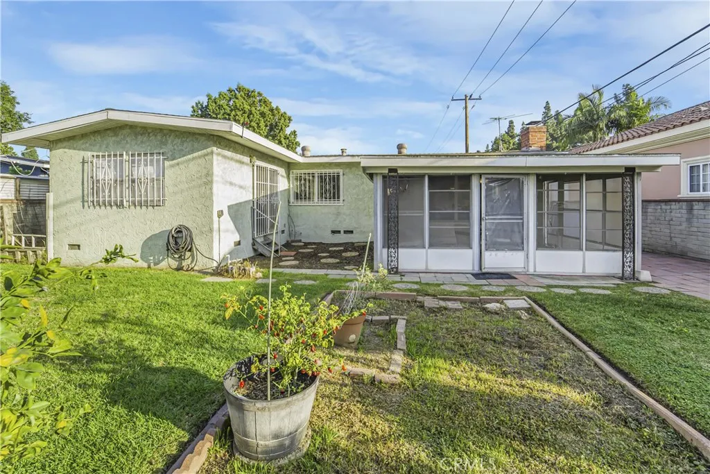 10809 Pangborn Avenue, Downey, California 90241 home-pic-19